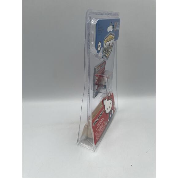 World's Smallest Pop Culture Micro Figures Hello Kitty Micro Figure - Picture 5 of 9
